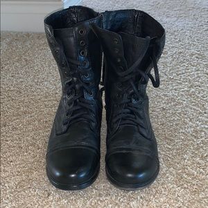 Steve Madden sblack combat boots
